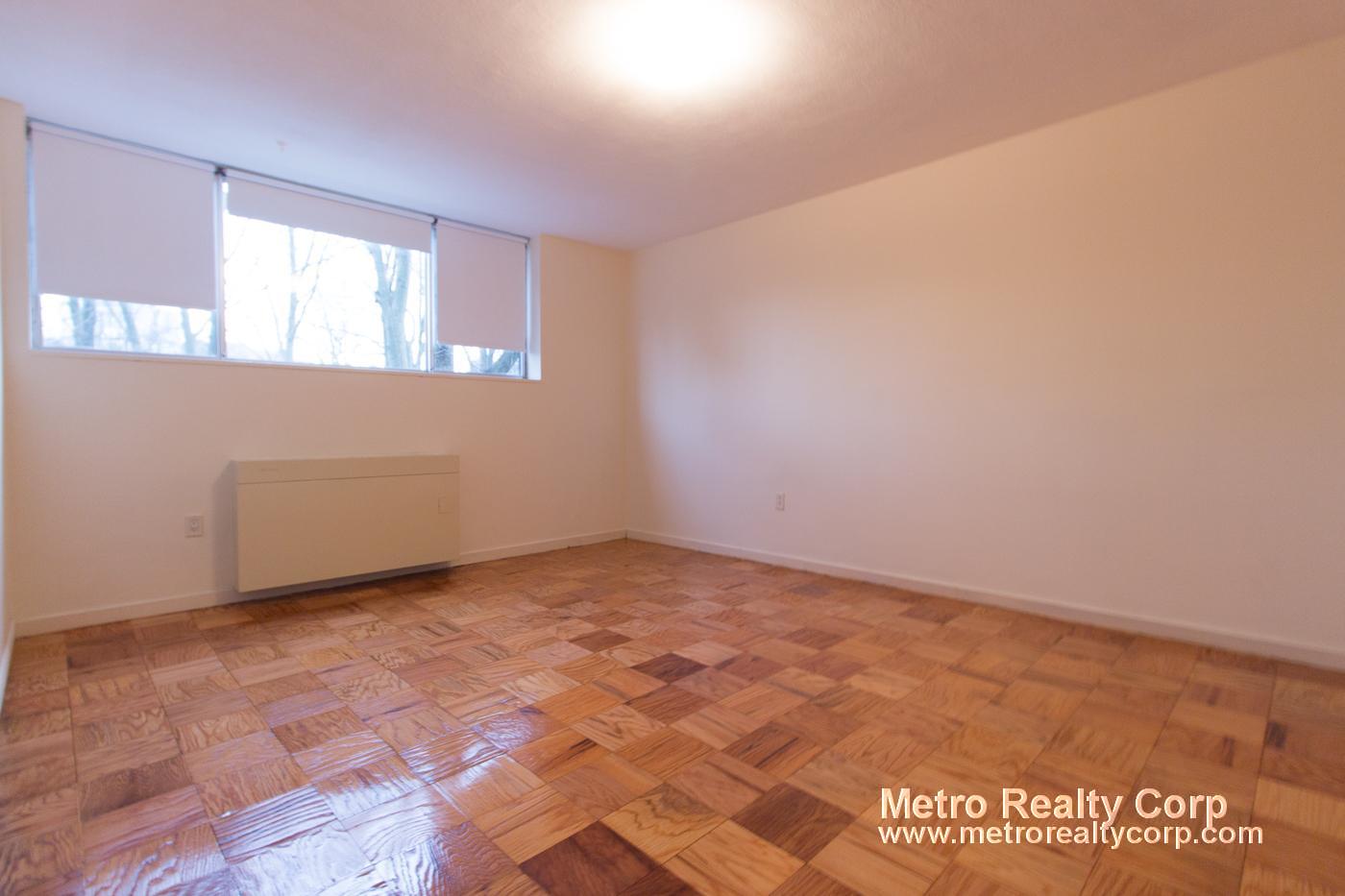 101 Monmouth St, Brookline