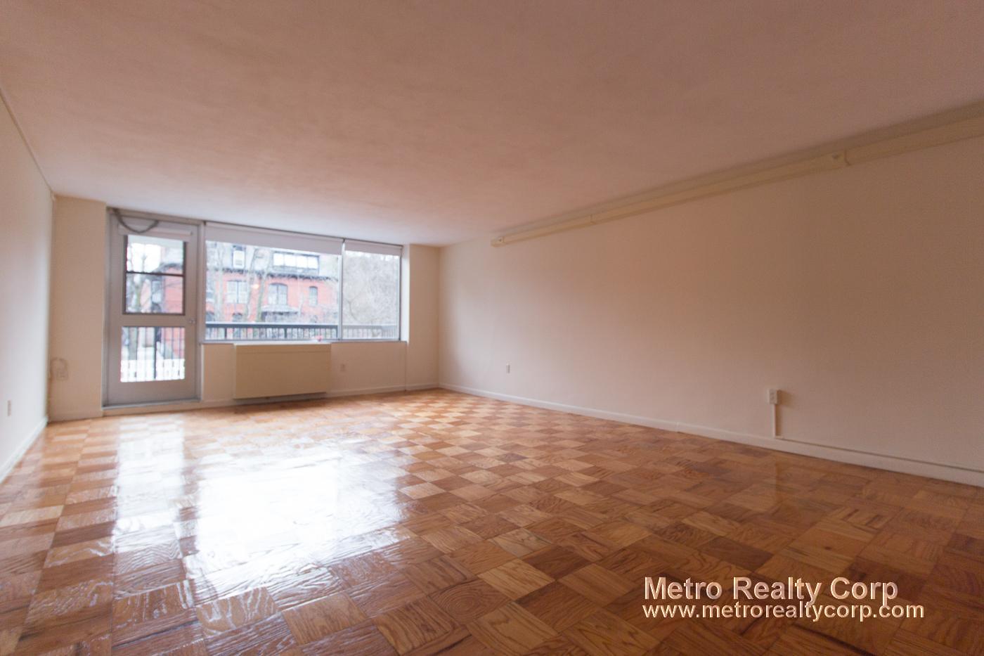 101 Monmouth St, Brookline