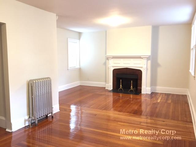 3 bed, 1 bath apartment for rent at 1211 Beacon St Unit 2, Brookline