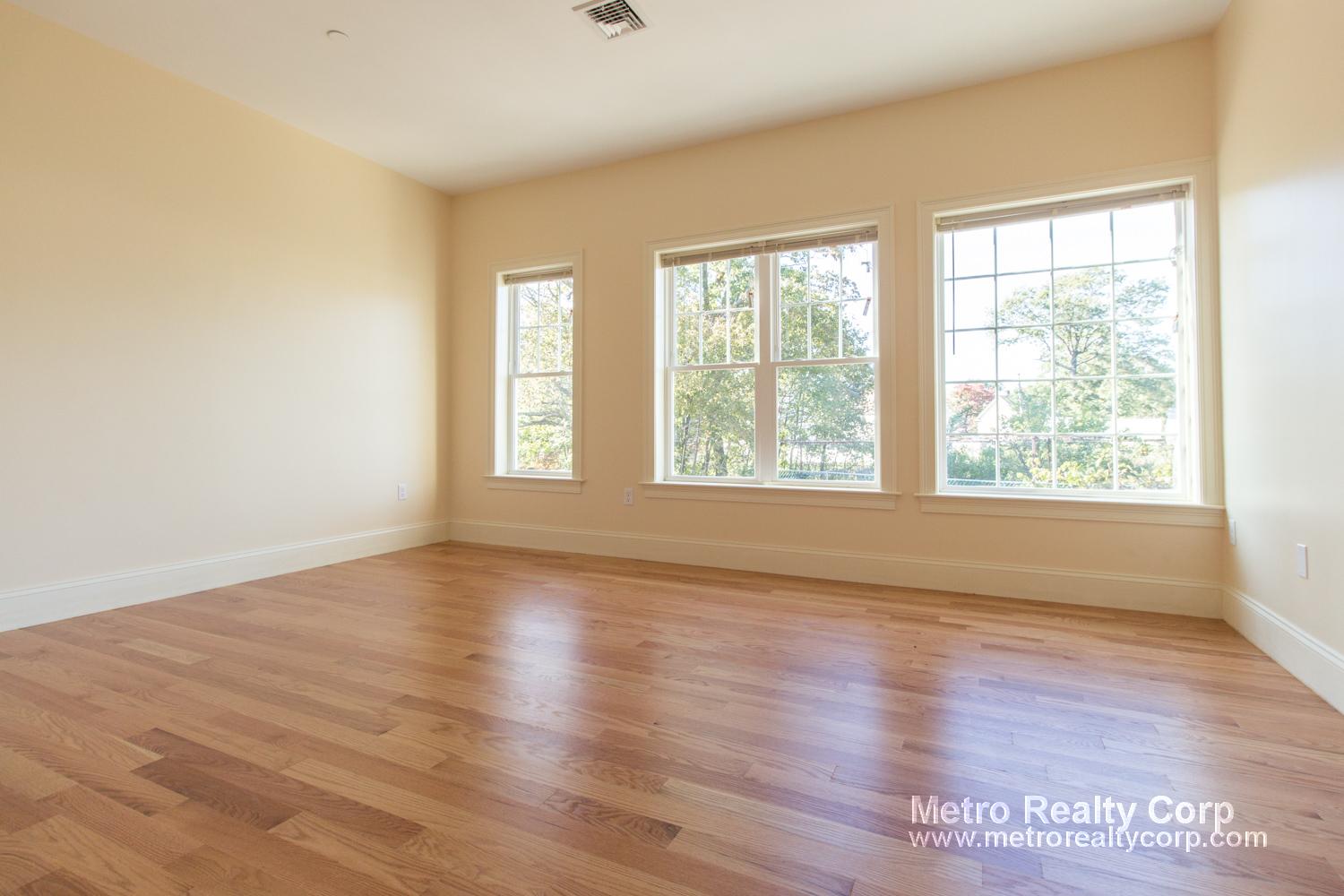 2 bed, 2 bath apartment for rent at 5165 Washington St Unit 10, West Roxbury — photo 5 of 15