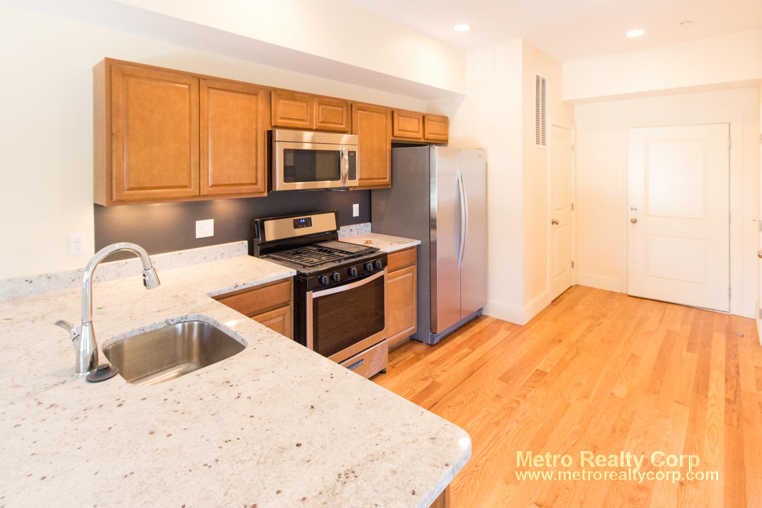 2 bed, 2 bath apartment for rent at 5165 Washington St Unit 10, West Roxbury — photo 2 of 15