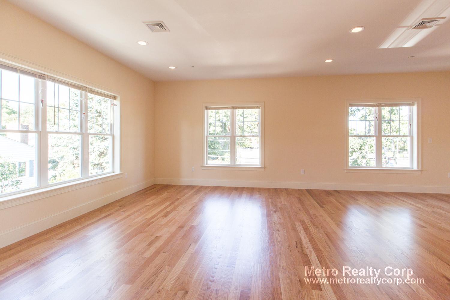 2 bed, 2 bath apartment for rent at 5165 Washington St Unit 10, West Roxbury — photo 6 of 15