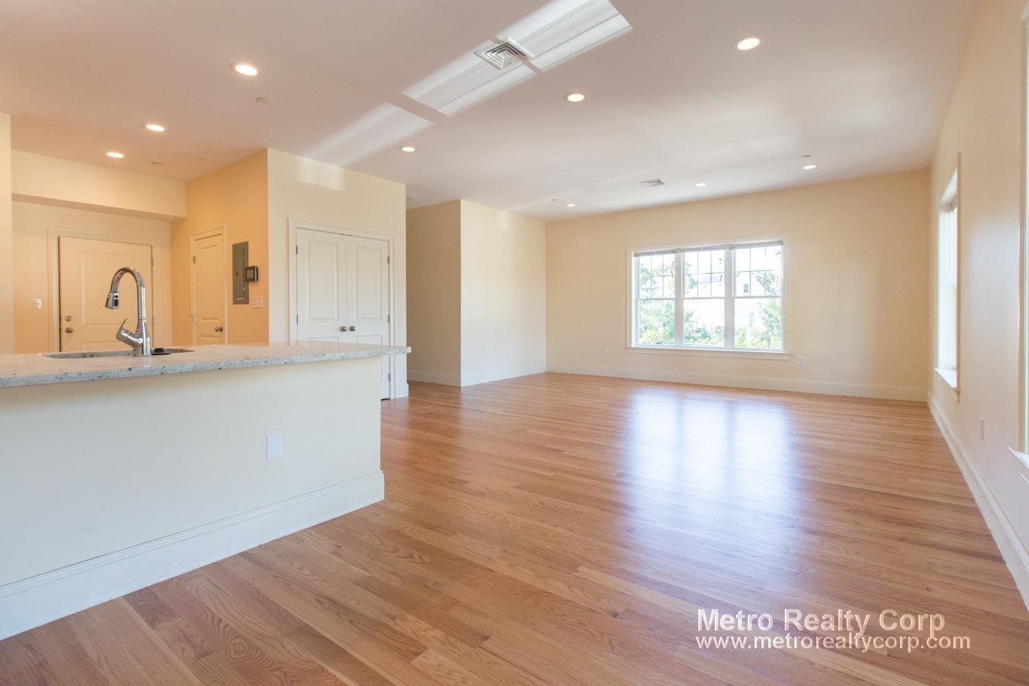 2 bed, 2 bath apartment for rent at 5165 Washington St Unit 10, West Roxbury — photo 12 of 15