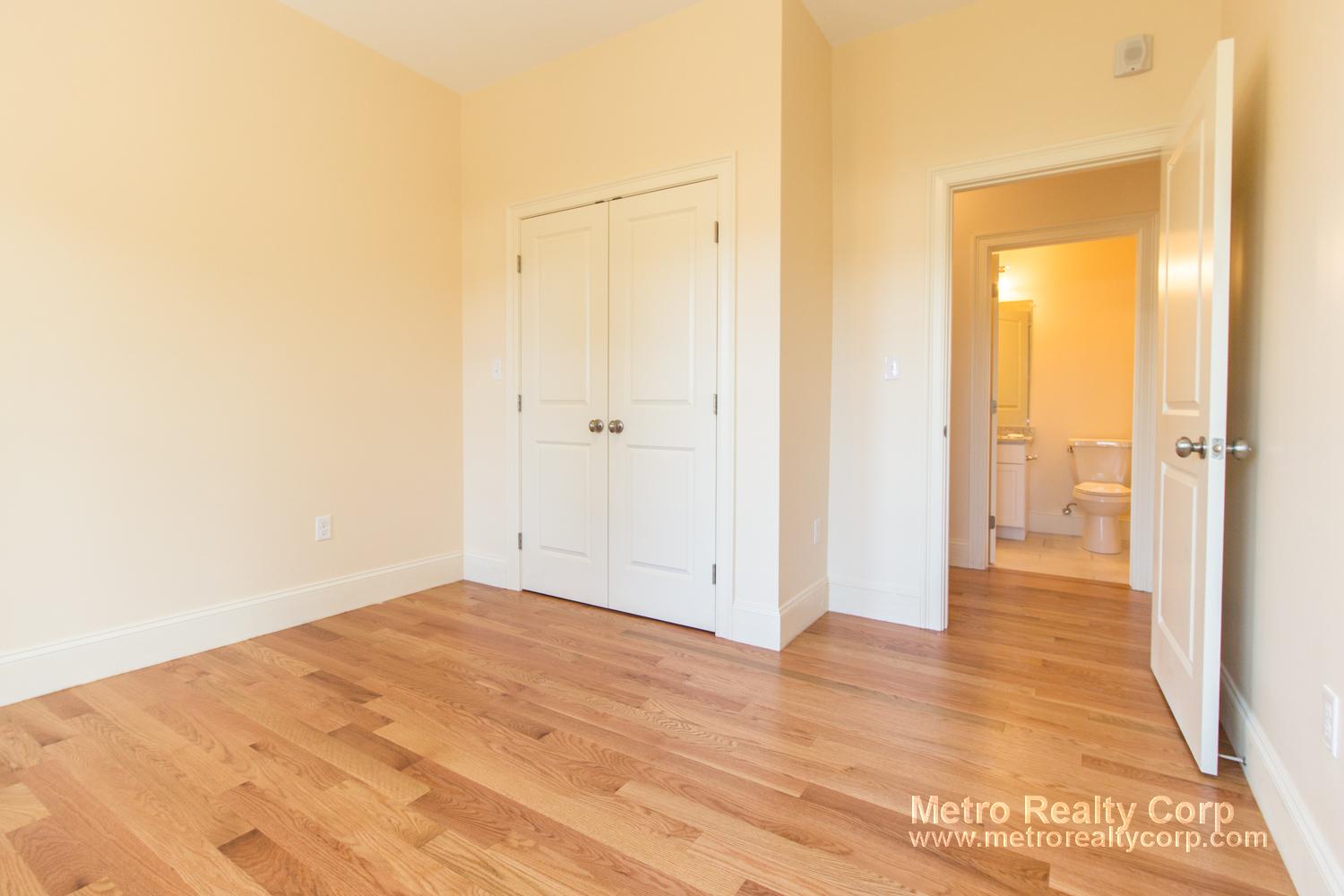 2 bed, 2 bath apartment for rent at 5165 Washington St Unit 10, West Roxbury — photo 10 of 15