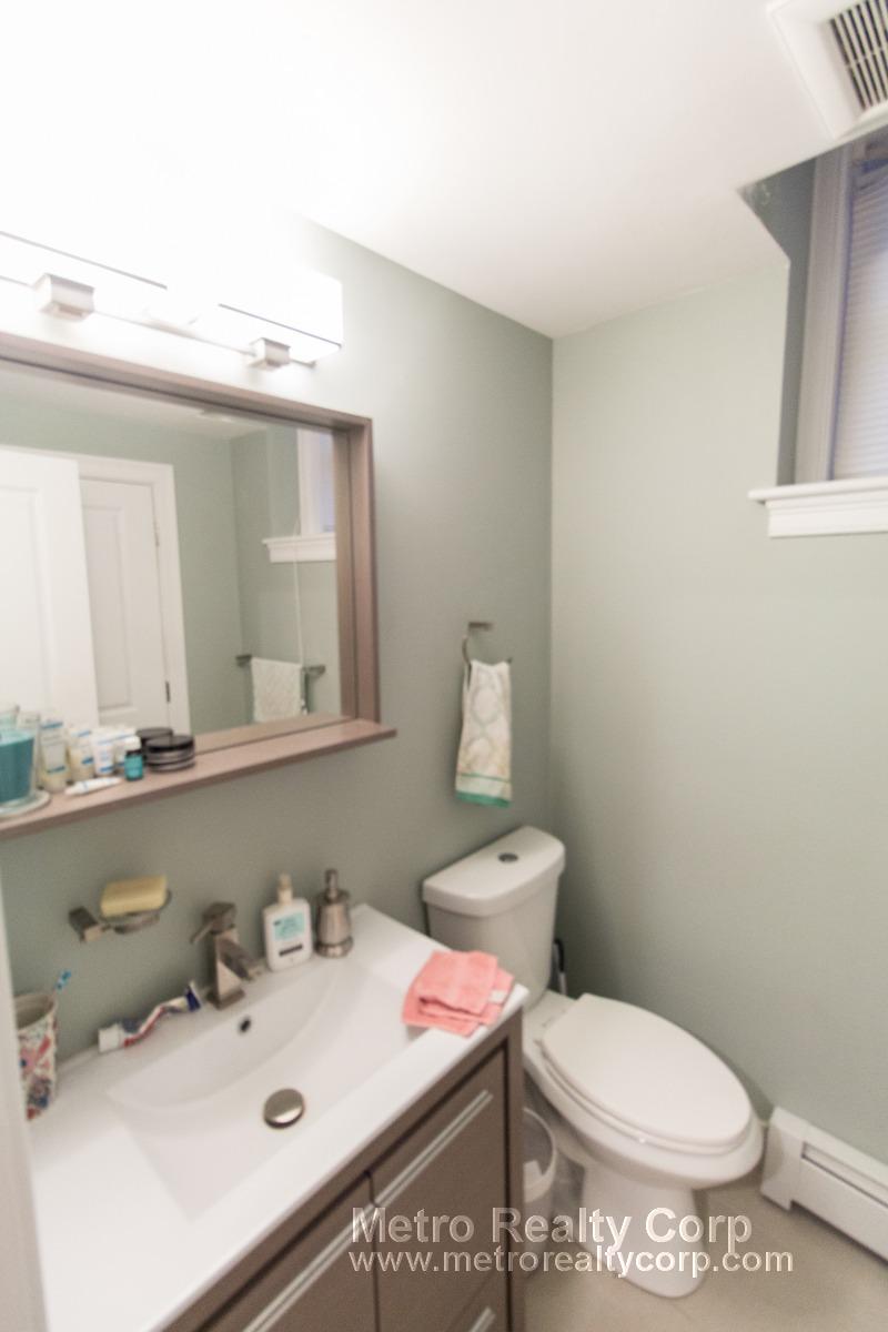 12 Greenway Ct, Coolidge Corner