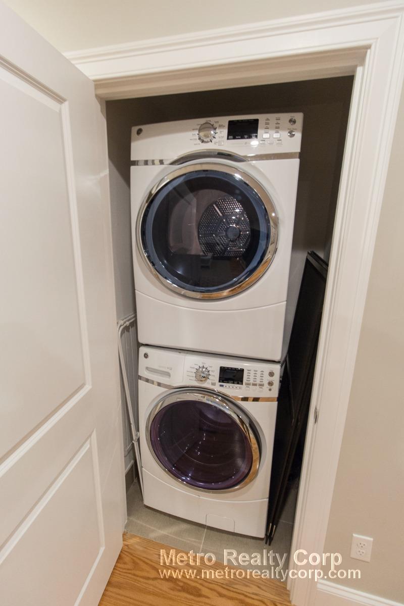 12 Greenway Ct, Coolidge Corner