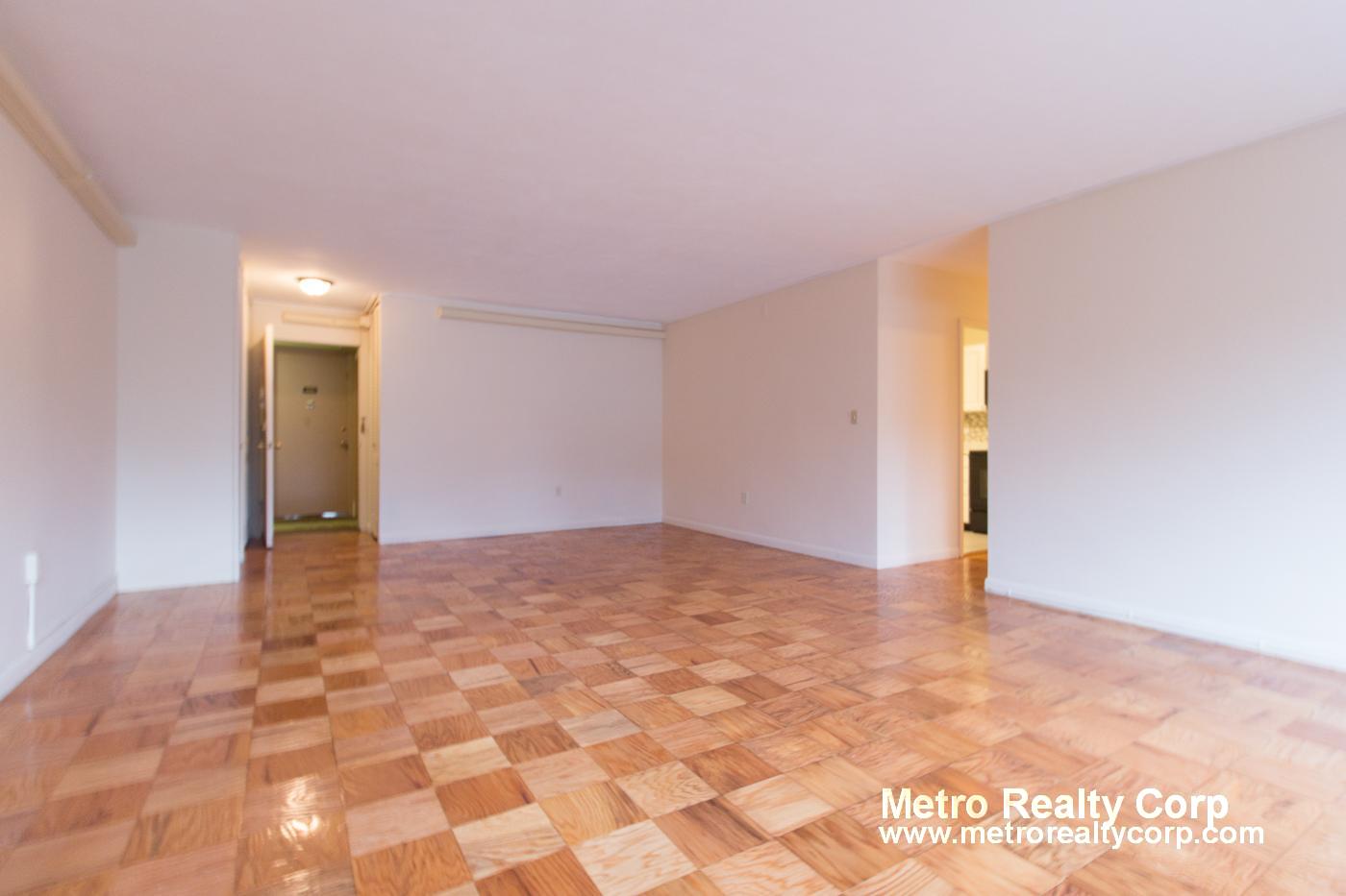 101 Monmouth St, Brookline