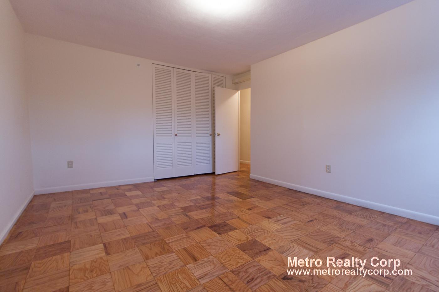 101 Monmouth St, Brookline