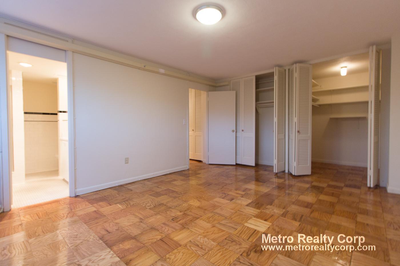 101 Monmouth St, Brookline