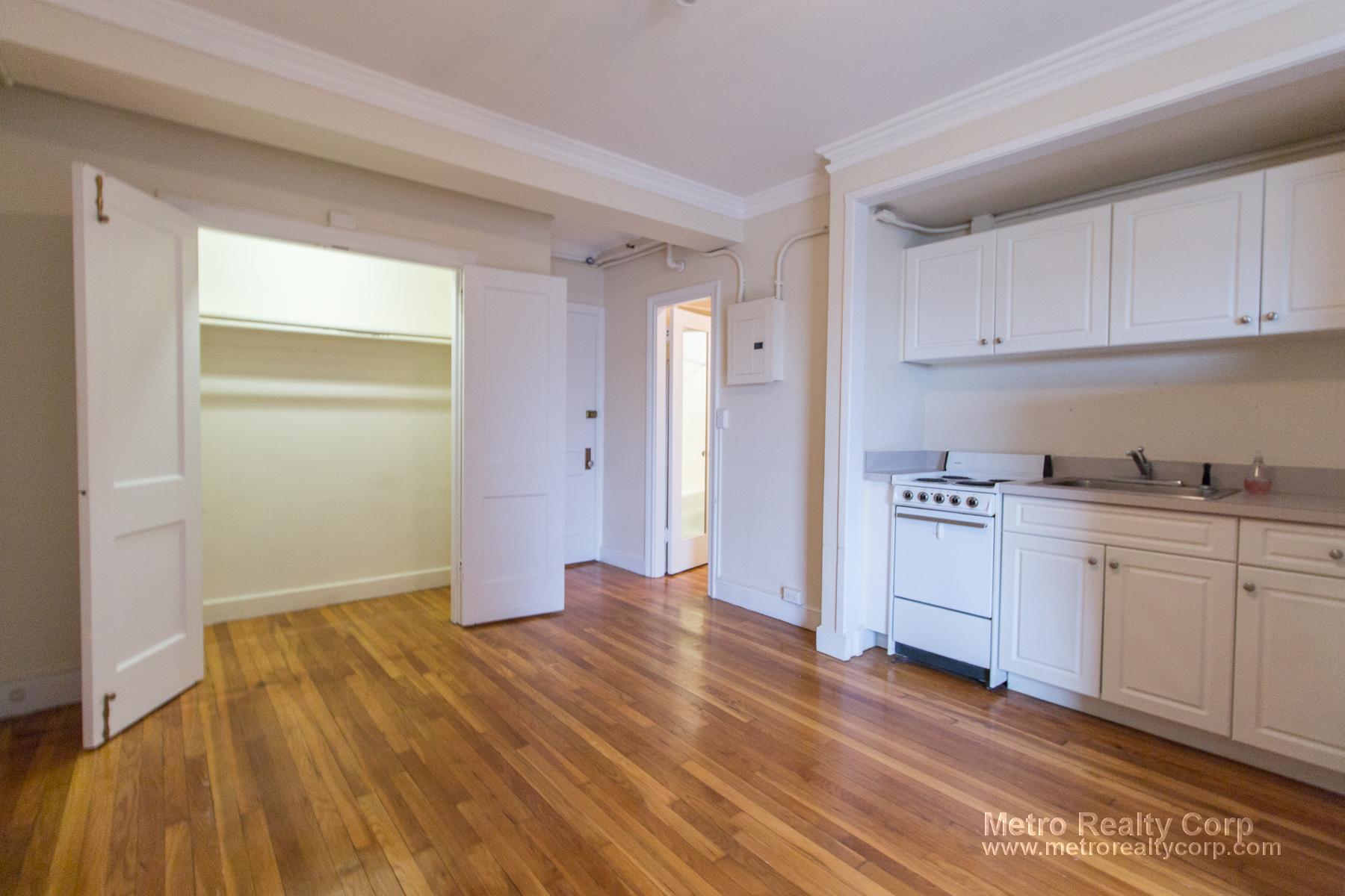 Studio bed, 1 bath apartment for rent at 1284 Beacon St Unit 405, Coolidge Corner — photo 3 of 10