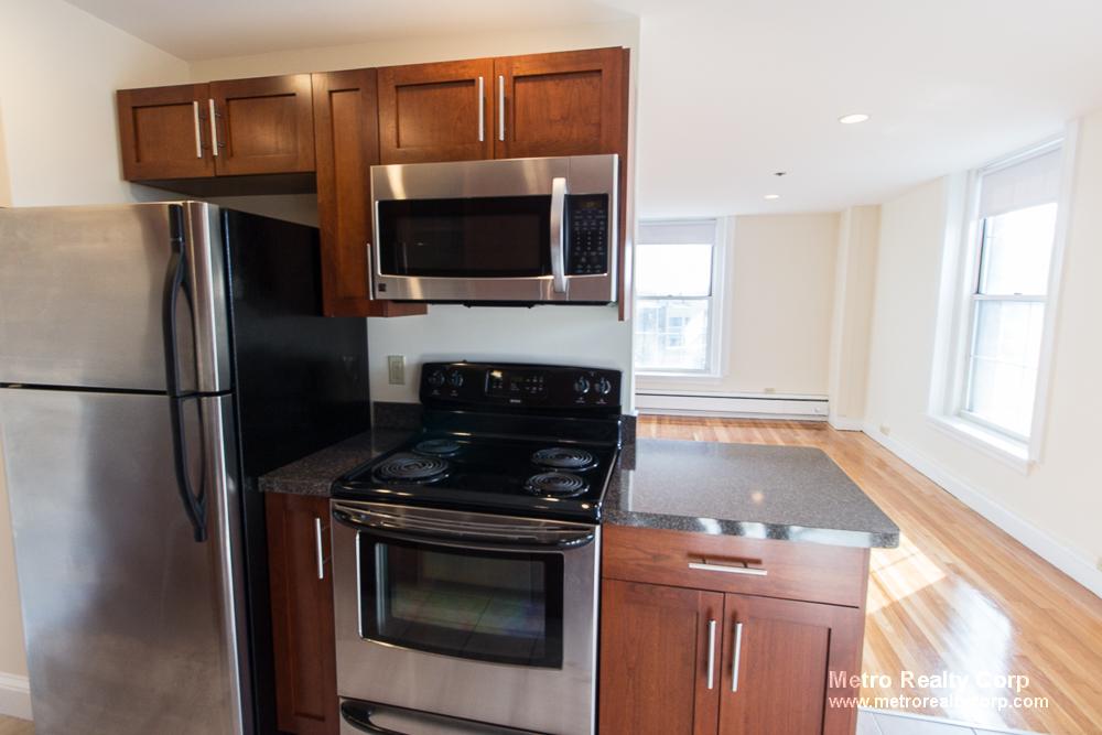 2 bed, 2 bath apartment for rent at 1284 Beacon St Unit 620, Coolidge Corner — photo 2 of 27