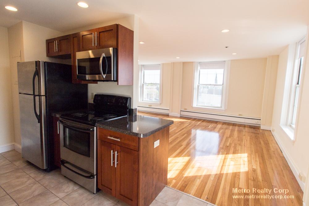 2 bed, 2 bath apartment for rent at 1284 Beacon St Unit 620, Coolidge Corner