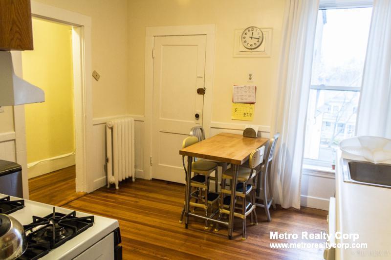 3 bed, 1 bath apartment for rent at 91 Fuller St Unit 2, Coolidge Corner — photo 10 of 20