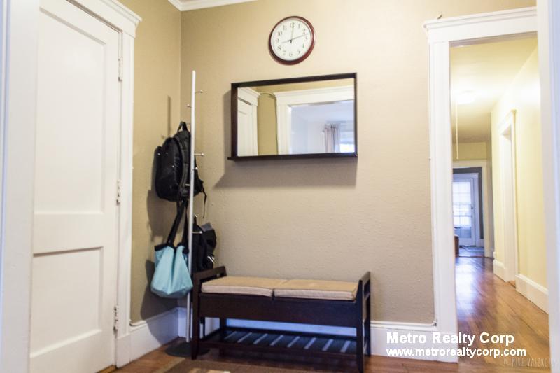 3 bed, 1 bath apartment for rent at 91 Fuller St Unit 2, Coolidge Corner — photo 2 of 20