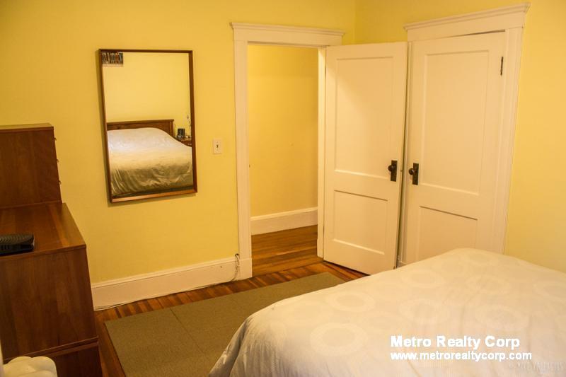 3 bed, 1 bath apartment for rent at 91 Fuller St Unit 2, Coolidge Corner — photo 14 of 20