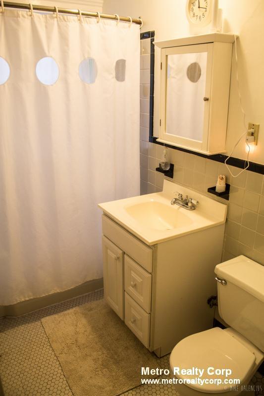 3 bed, 1 bath apartment for rent at 91 Fuller St Unit 2, Coolidge Corner — photo 19 of 20
