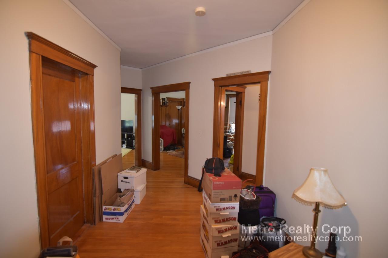 2 bed, 1 bath apartment for rent at 37 Claflin Rd Unit 4, Brookline