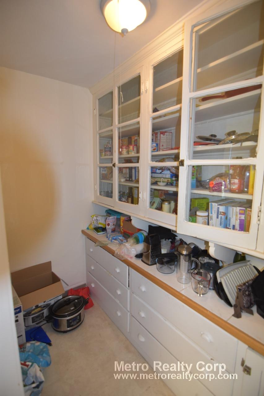 2 bed, 1 bath apartment for rent at 37 Claflin Rd Unit 4, Brookline — photo 5 of 9