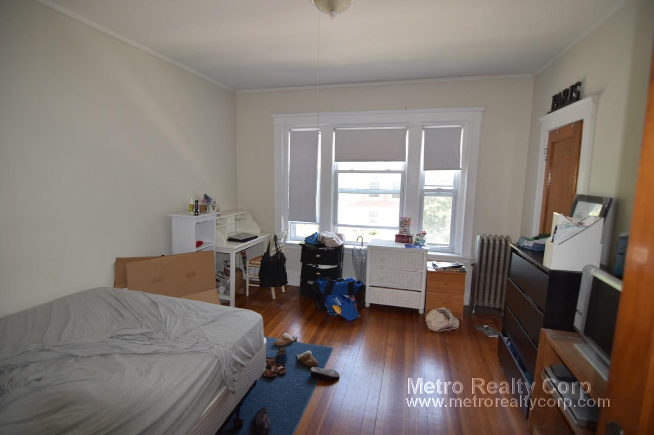 2 bed, 1 bath apartment for rent at 37 Claflin Rd Unit 4, Brookline — photo 9 of 9