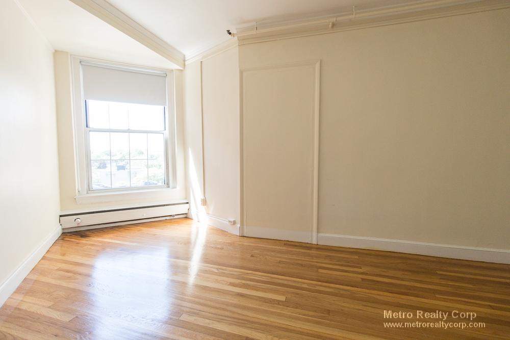 Studio bed, 1 bath apartment for rent at 1284 Beacon St Unit 705, Coolidge Corner — photo 3 of 8