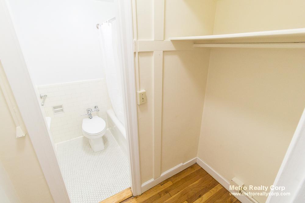 Studio bed, 1 bath apartment for rent at 1284 Beacon St Unit 705, Coolidge Corner — photo 5 of 8