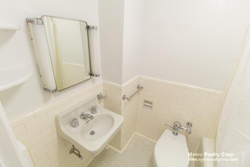 Studio bed, 1 bath apartment for rent at 1284 Beacon St Unit 705, Coolidge Corner — photo 7 of 8