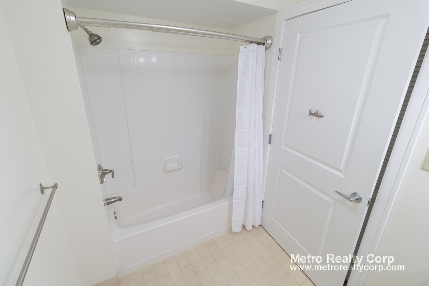 77 Marion St, Coolidge Corner