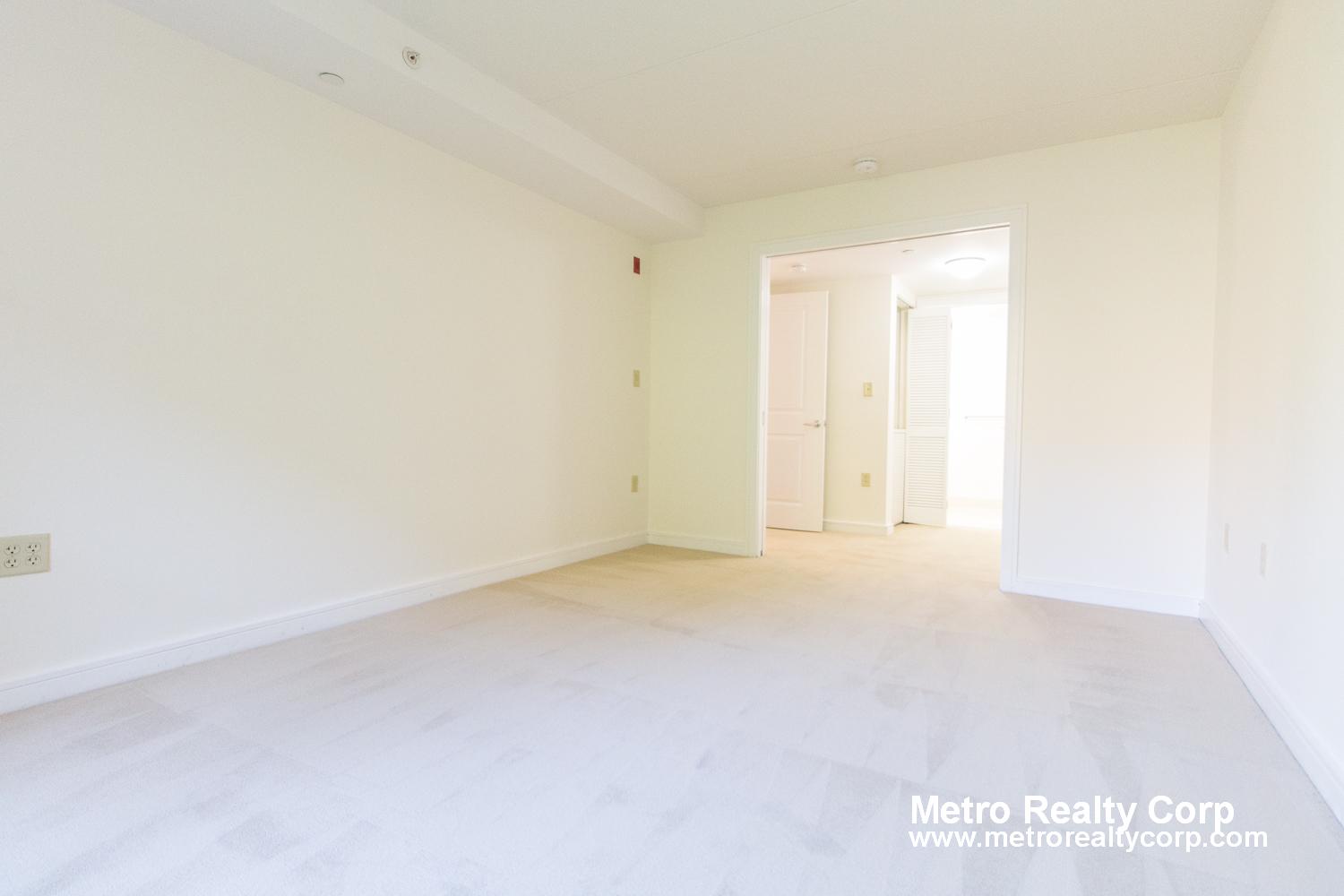 77 Marion St, Coolidge Corner