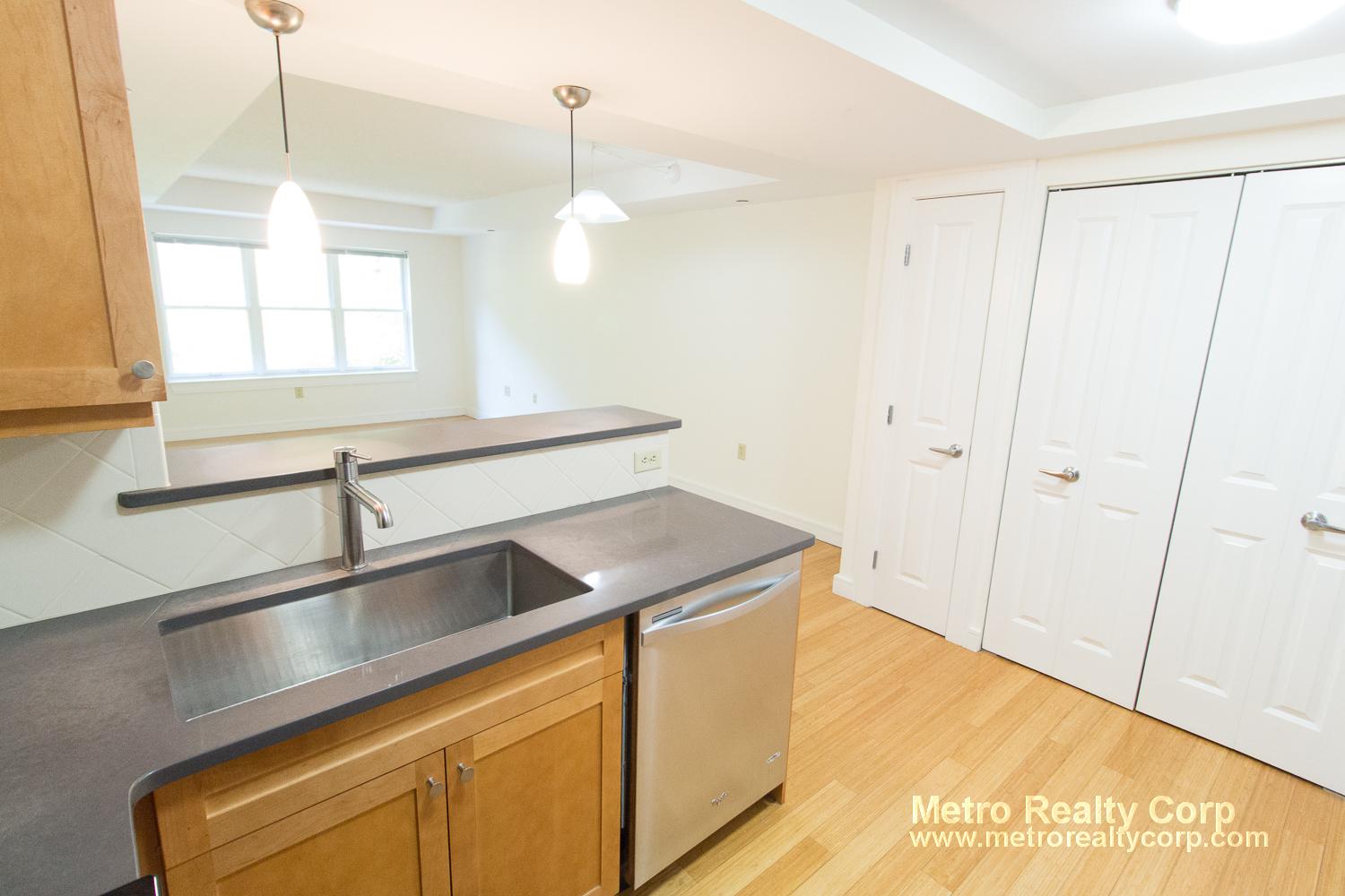 77 Marion St, Coolidge Corner