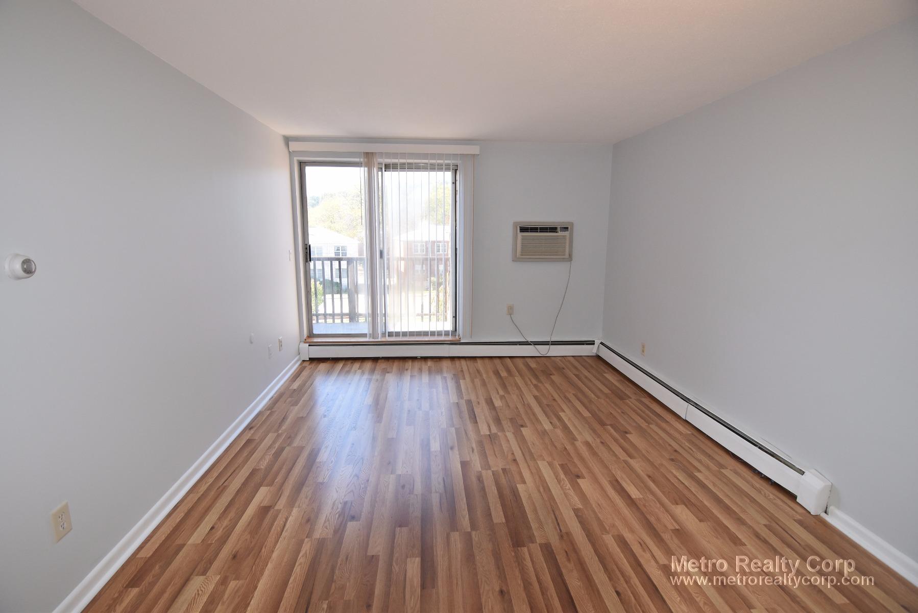 2 bed, 1 bath apartment for rent at 142 Kenrick St Unit 22, Brighton