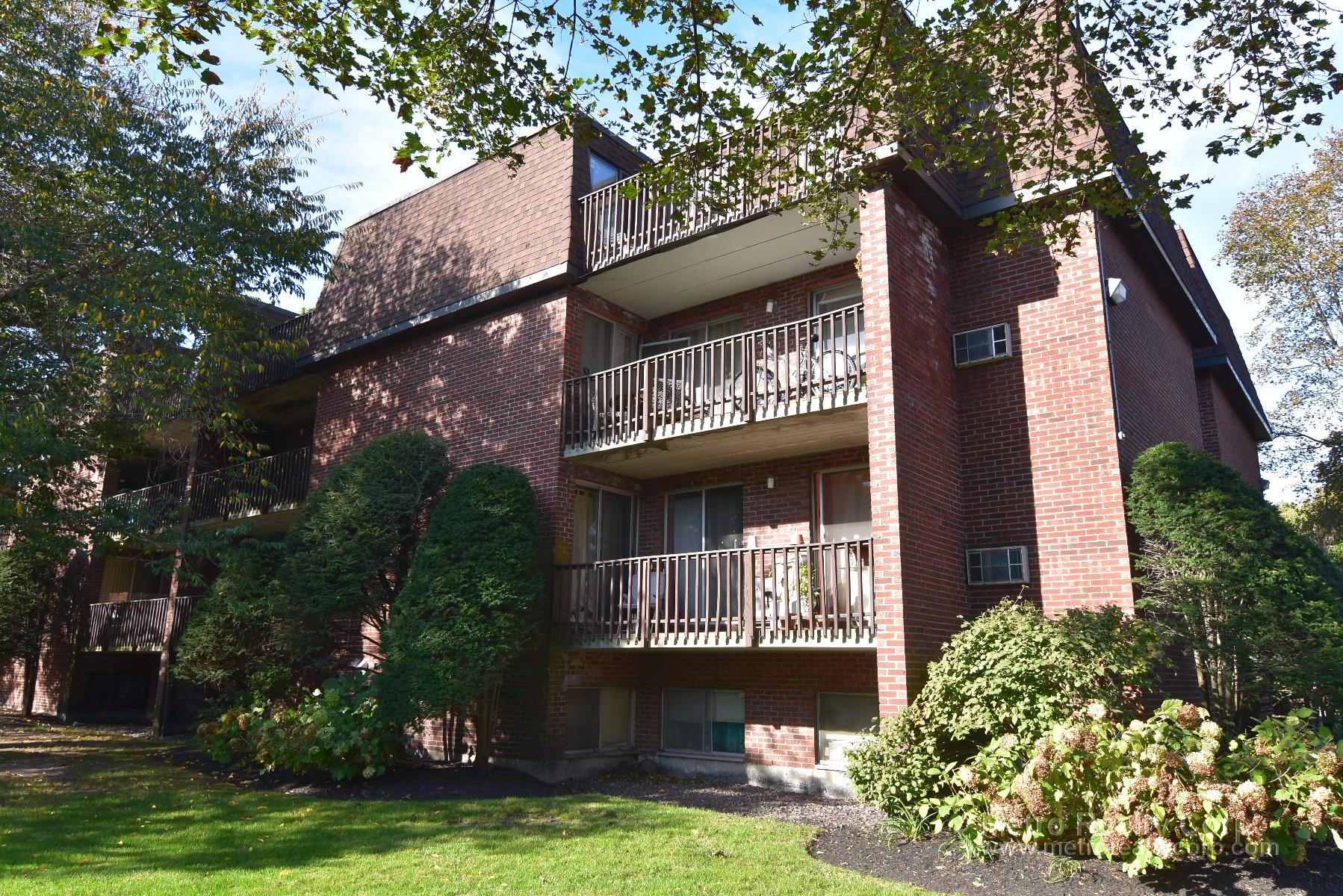2 bed, 1 bath apartment for rent at 142 Kenrick St Unit 22, Brighton — photo 11 of 11