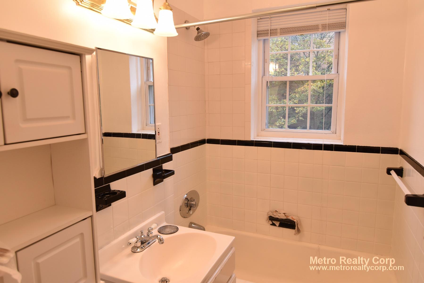 2 bed, 2 bath apartment for rent at 1129 Beacon St Unit 5, Brookline — photo 10 of 10