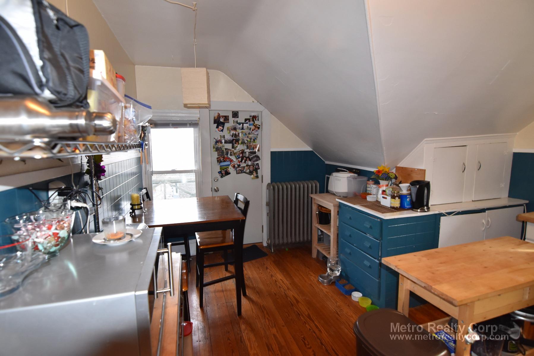 295 Summit Ave, Brighton