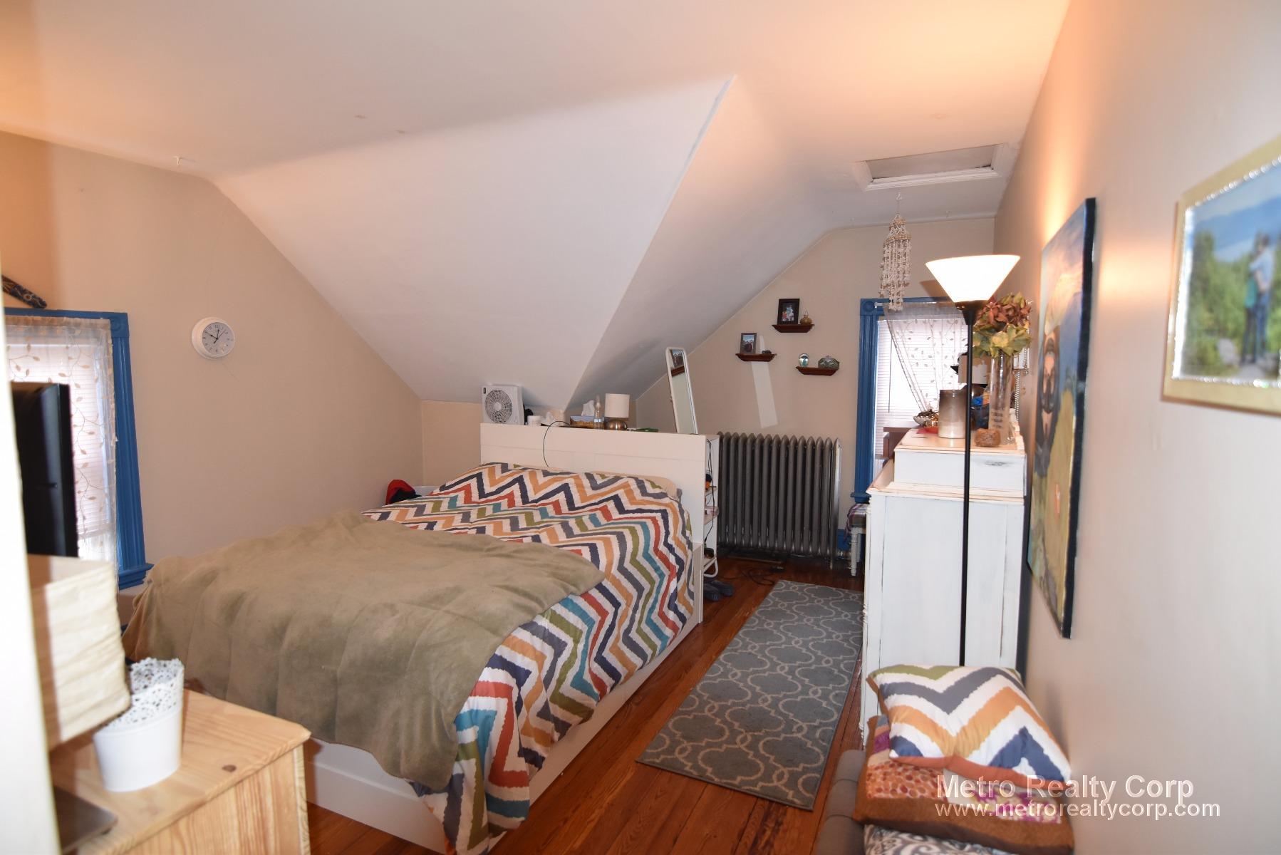 295 Summit Ave, Brighton