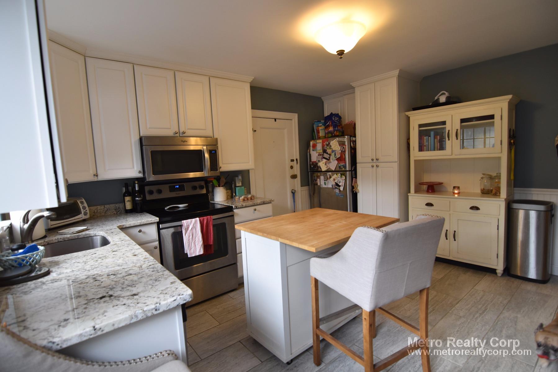 2 bed, 1 bath apartment for rent at 26 Richardson St Unit 2, Newton Corner — photo 3 of 13