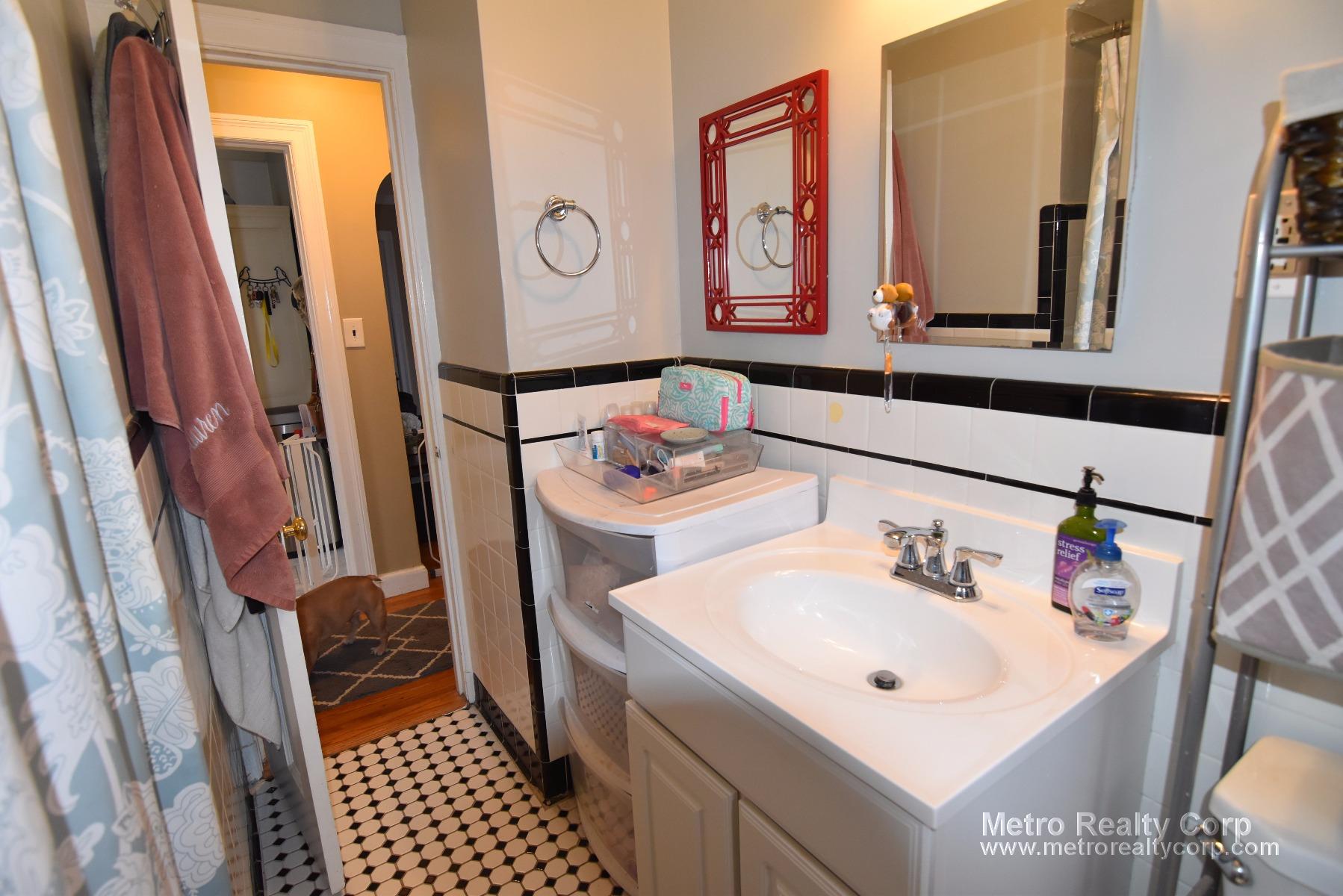 2 bed, 1 bath apartment for rent at 26 Richardson St Unit 2, Newton Corner — photo 12 of 13