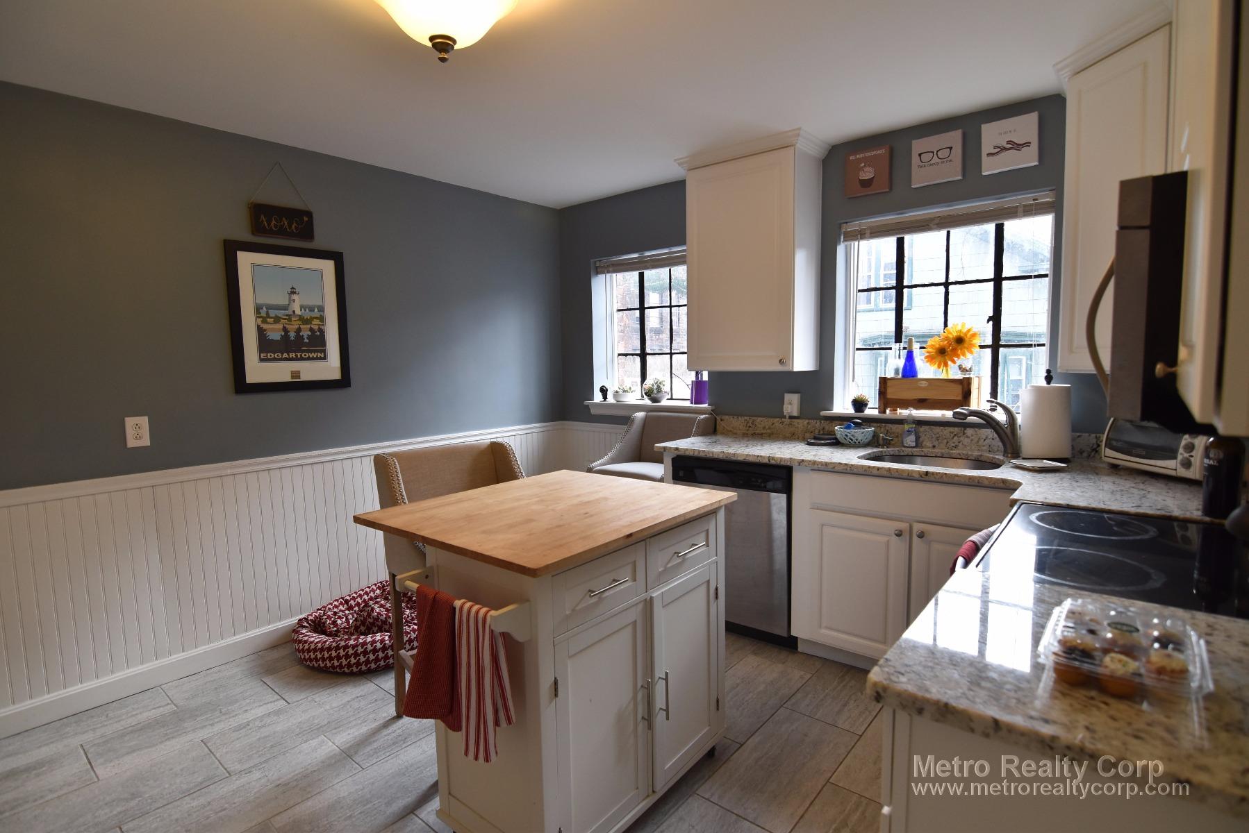 2 bed, 1 bath apartment for rent at 26 Richardson St Unit 2, Newton Corner — photo 2 of 13