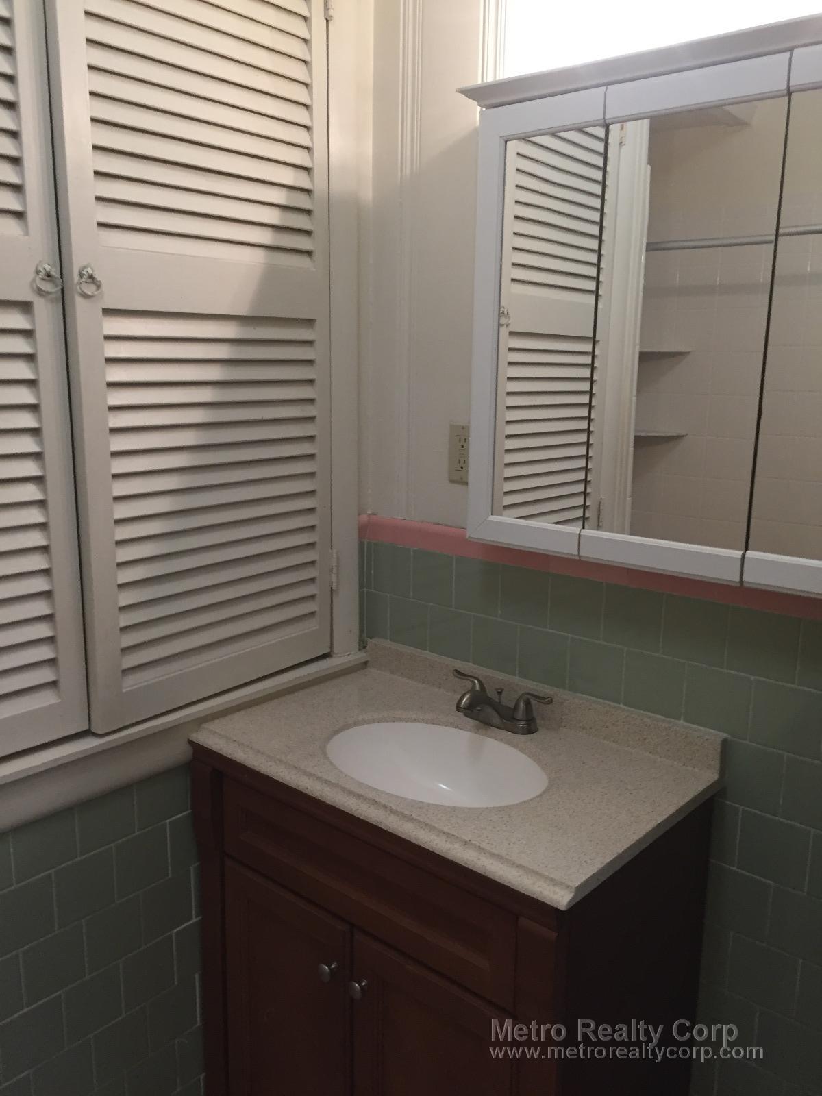 15 Bay State Rd, Fenway