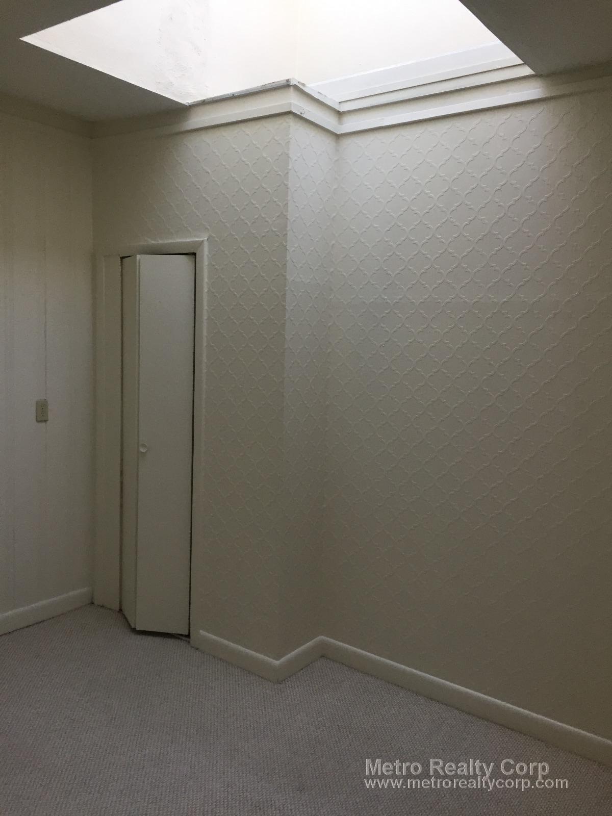 15 Bay State Rd, Fenway