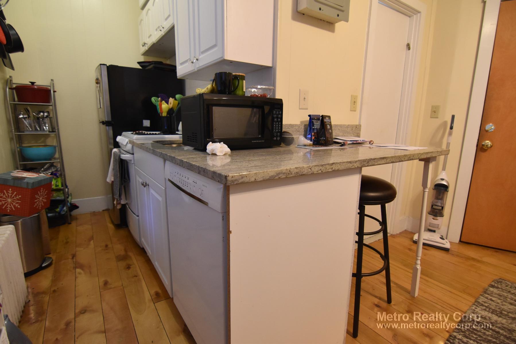 108 Myrtle St, Beacon Hill