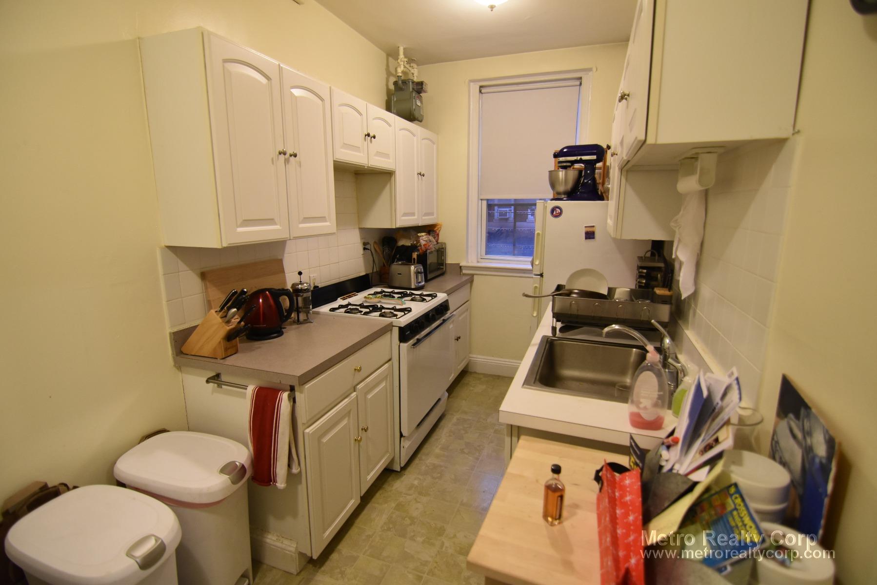 81 Strathmore Rd, Brighton