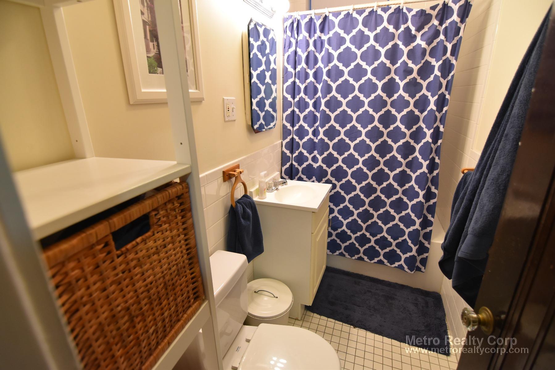 81 Strathmore Rd, Brighton