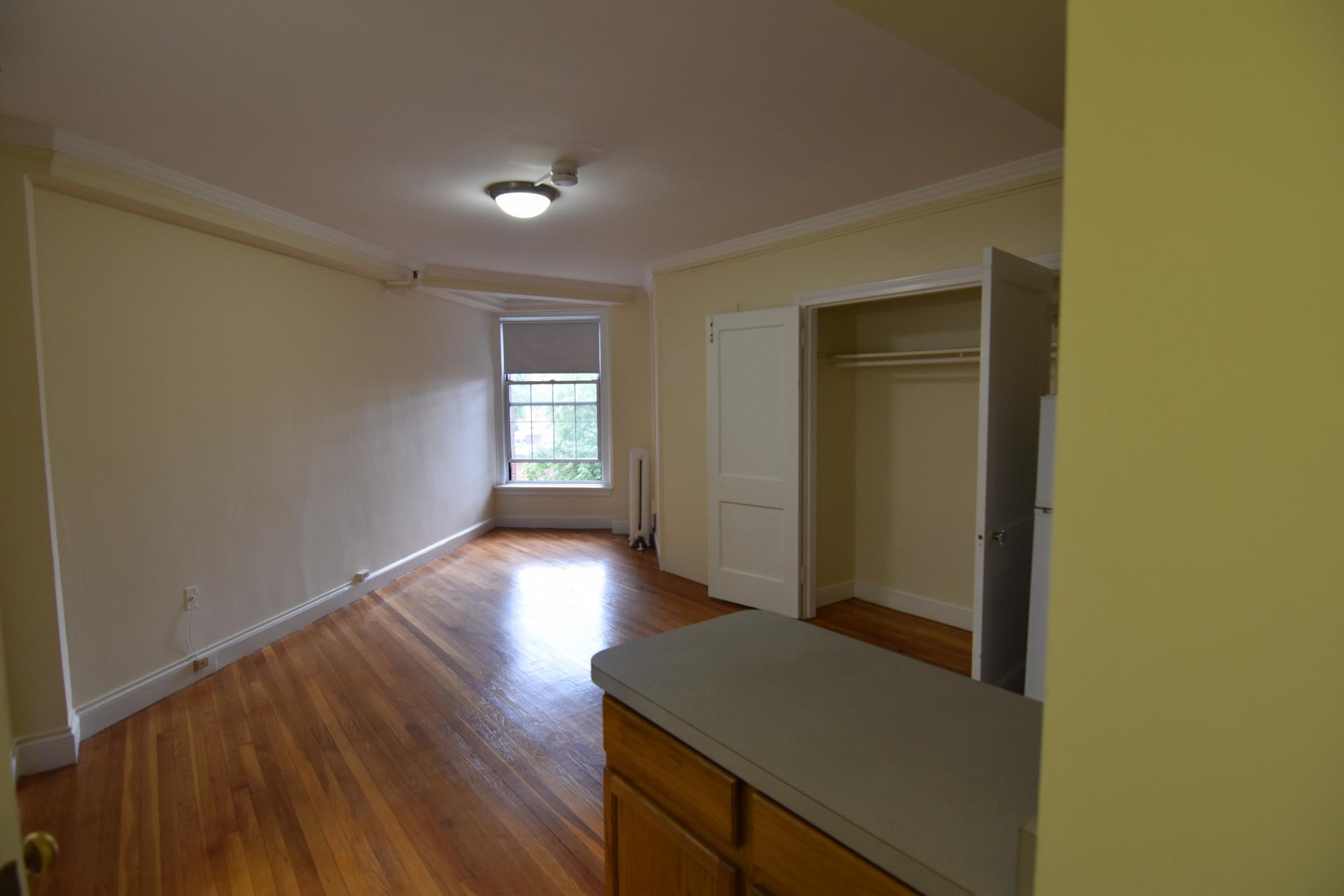 Studio bed, 1 bath apartment for rent at 1284 Beacon St Unit 413, Coolidge Corner