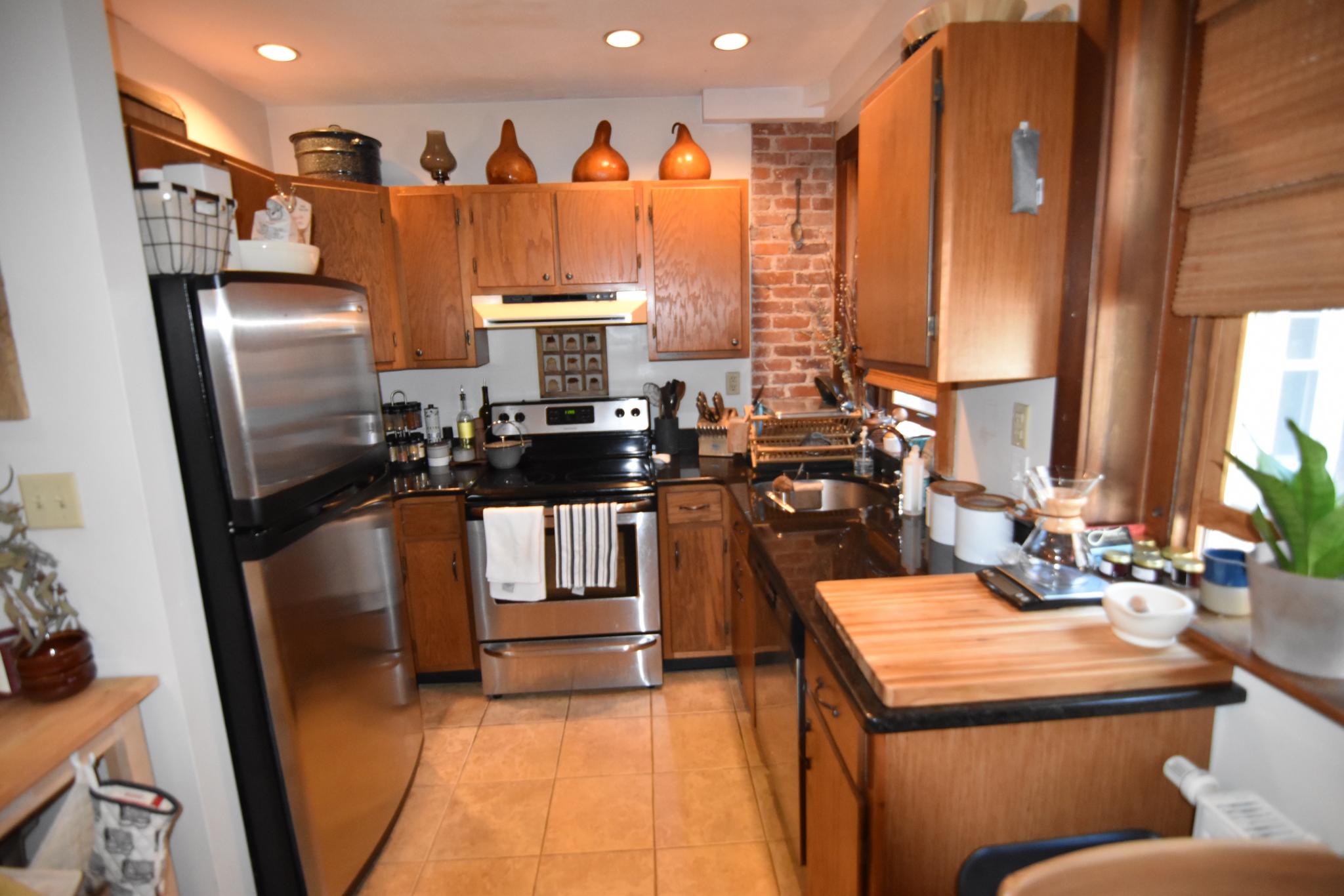 1722 Beacon St, Washington Square