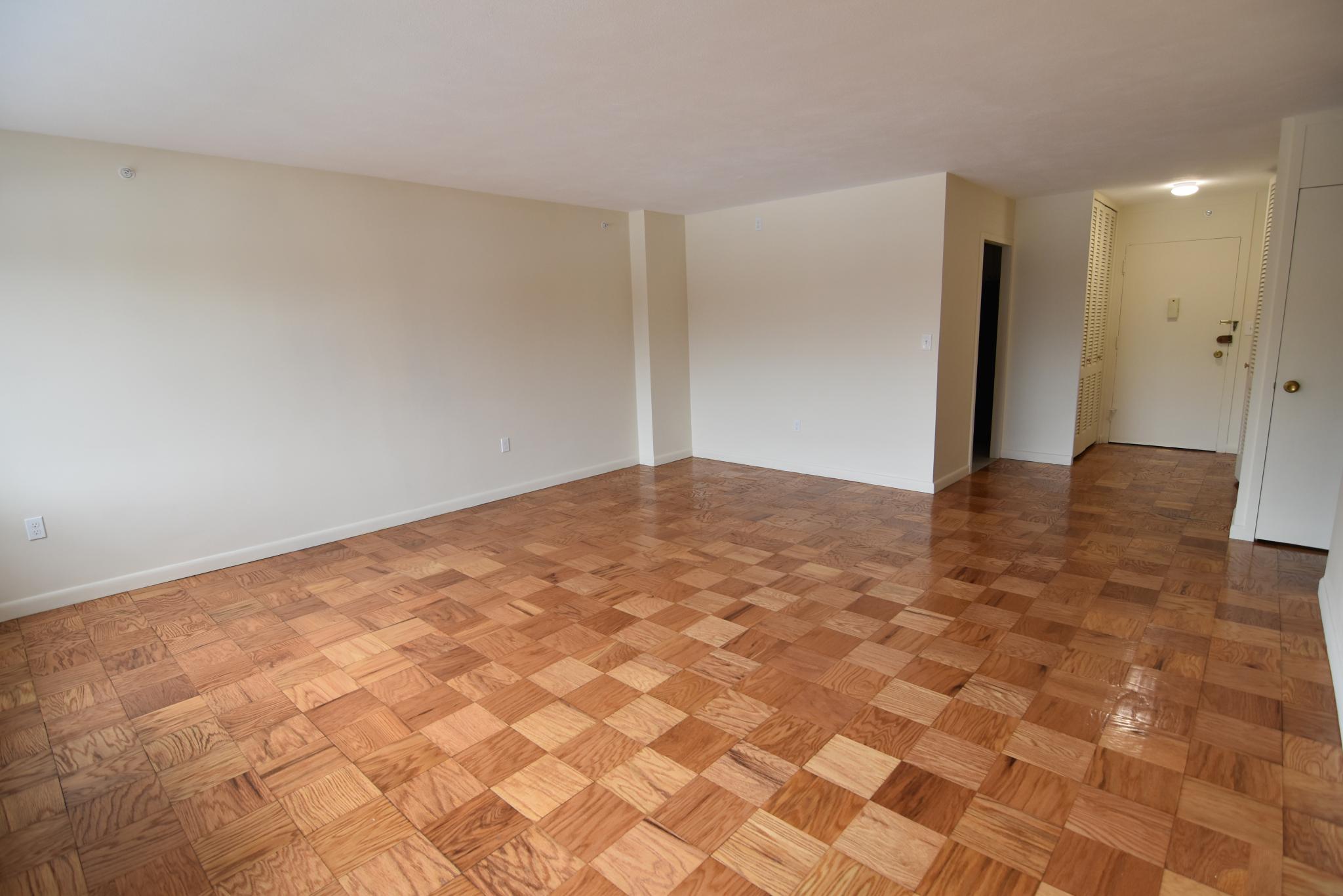 101 Monmouth St, Brookline