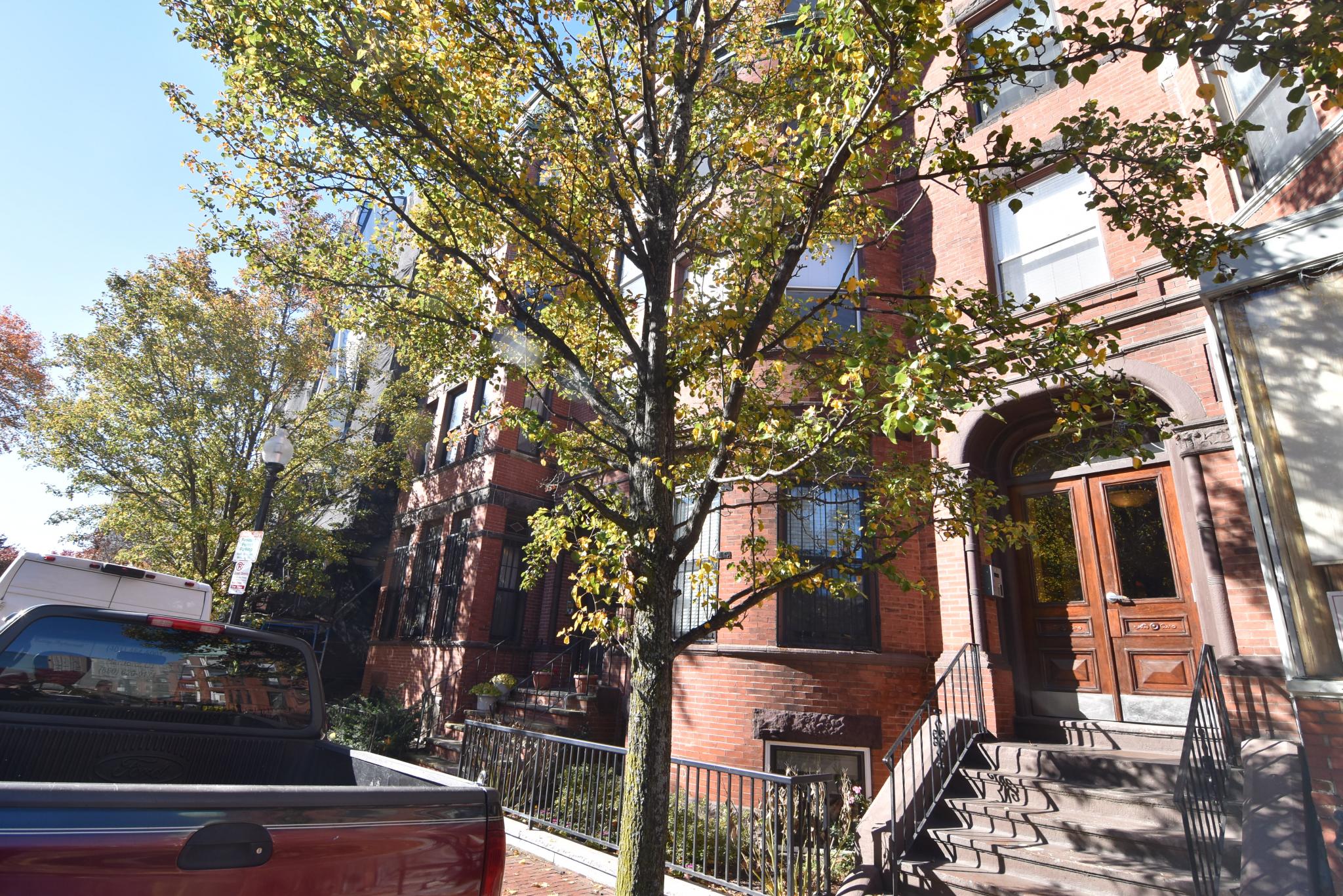 127 Saint Botolph St, Back Bay