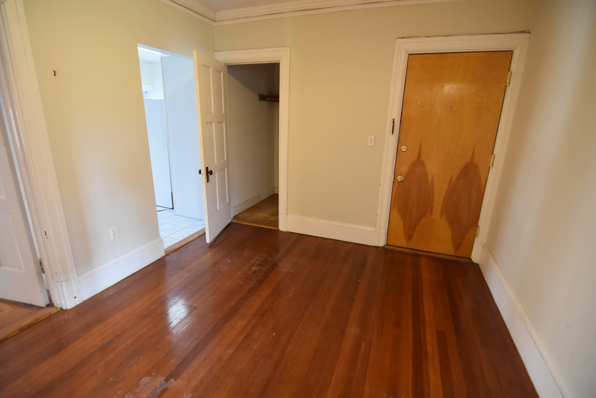 3 bed, 1 bath apartment for rent at 1211 Beacon St Unit 1, Brookline — photo 12 of 16