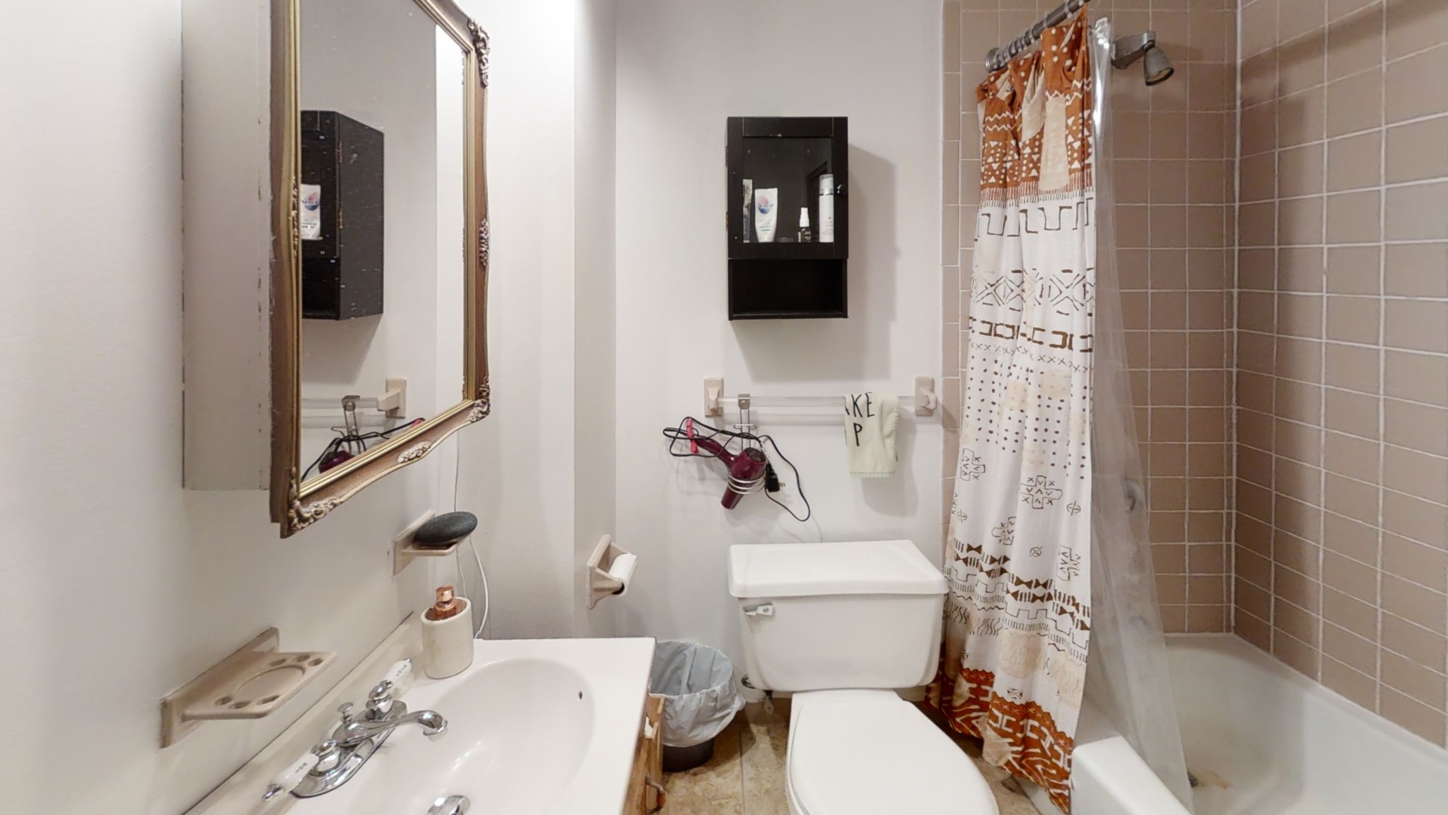 1722 Beacon St, Washington Square