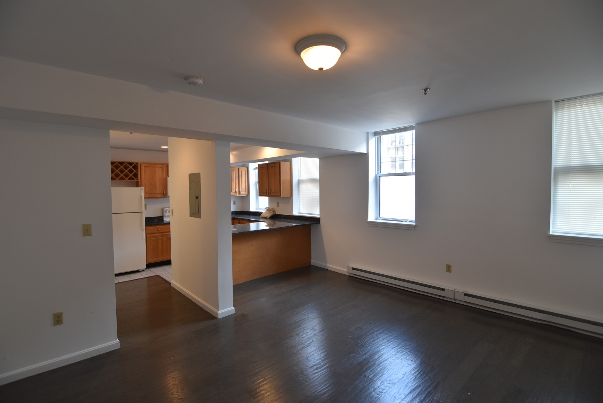 Studio bed, 1 bath apartment for rent at 24 Queensberry St Unit C, Fenway — photo 4 of 11