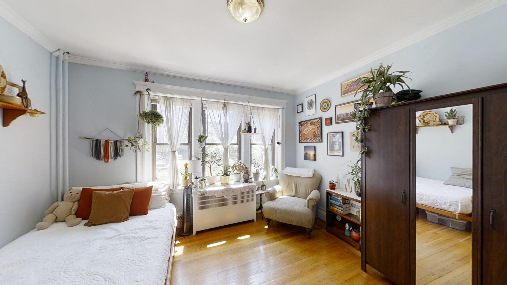 4 bed, 1 bath apartment for rent at 12 Greenway Ct Unit 1, Coolidge Corner — photo 20 of 31